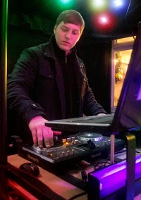 Mobile DJ Hire and Disco Party Services Romford, Essex   Music and Lights 1164329 Image 2